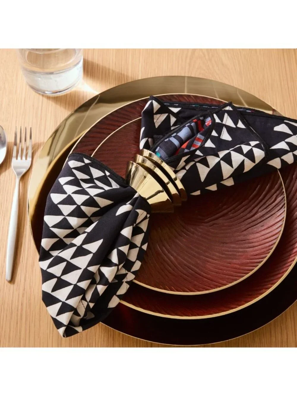 Set Of 4 West Elm Metal Napkin Rings - Modern Design - Made In India